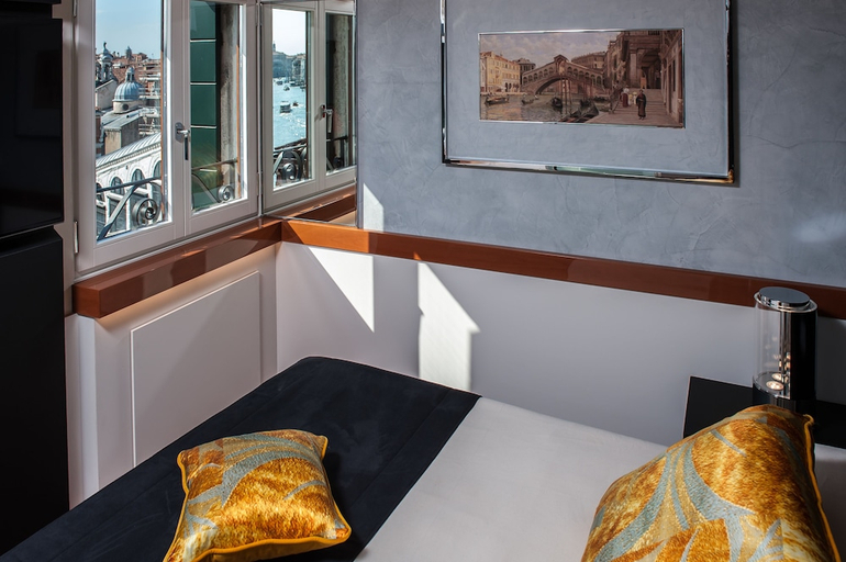 Bedroom 2, Rialto Hotel, Venezia