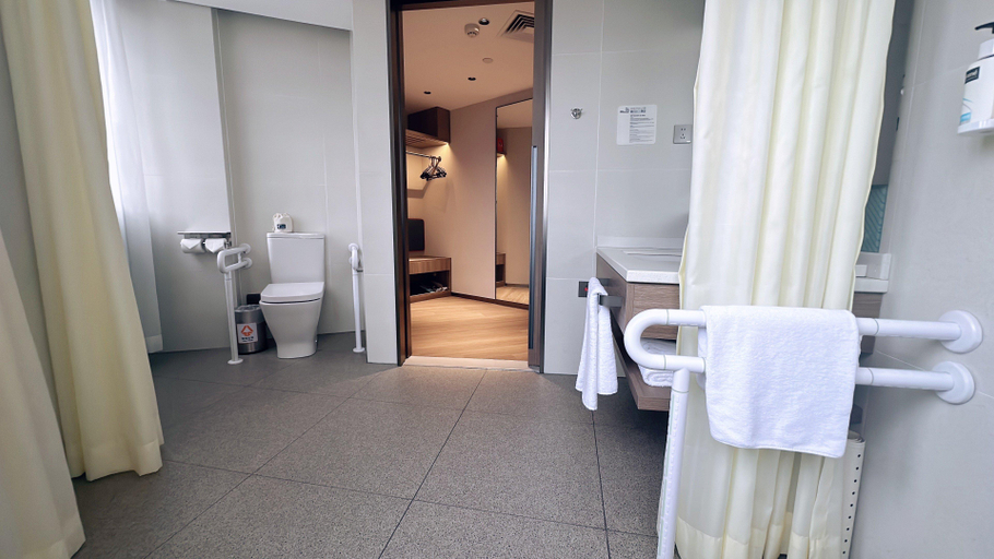 Bathroom 8
