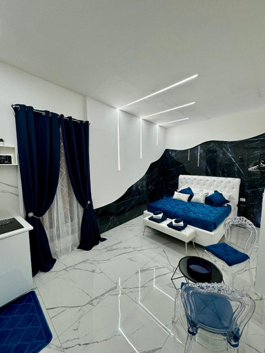 Others 3, Onny's House, Bari