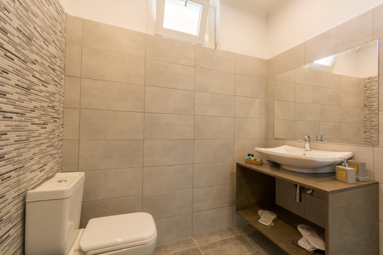 Bathroom 4, Euphoria complex, Ionian Islands