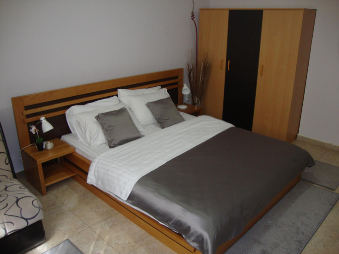 Others 5, Smestaj Olivera Niska Banja, Niš