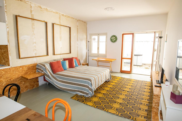 Bedroom 3, pied-a-terre fronte mare, Savona