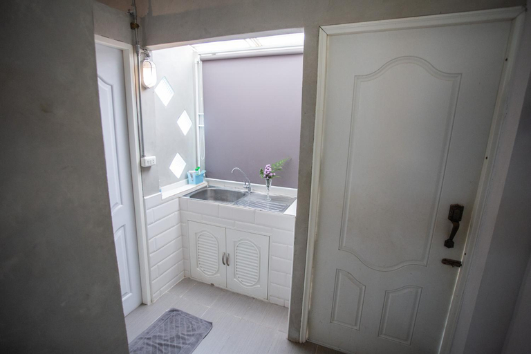 Bathroom 7