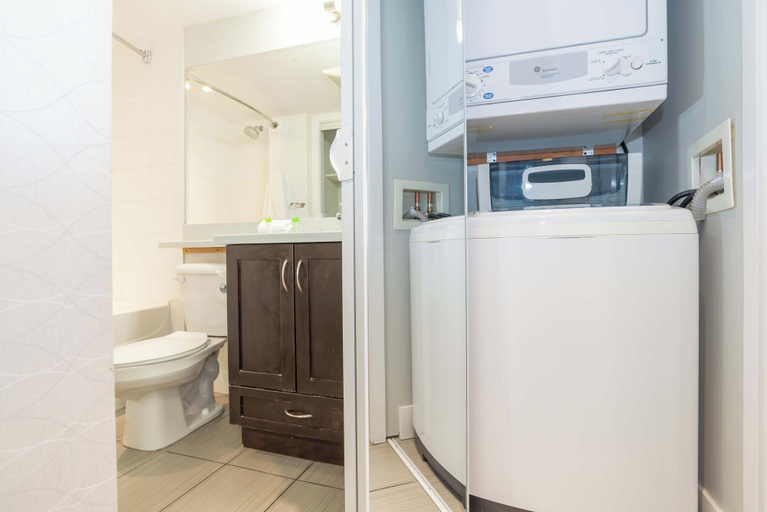 Bathroom 3, Sandman Abbotsford, Fraser Valley