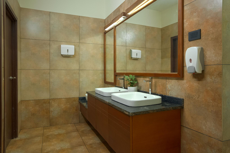 Bathroom 5, Maram Resort Mamalakandam, Idukki