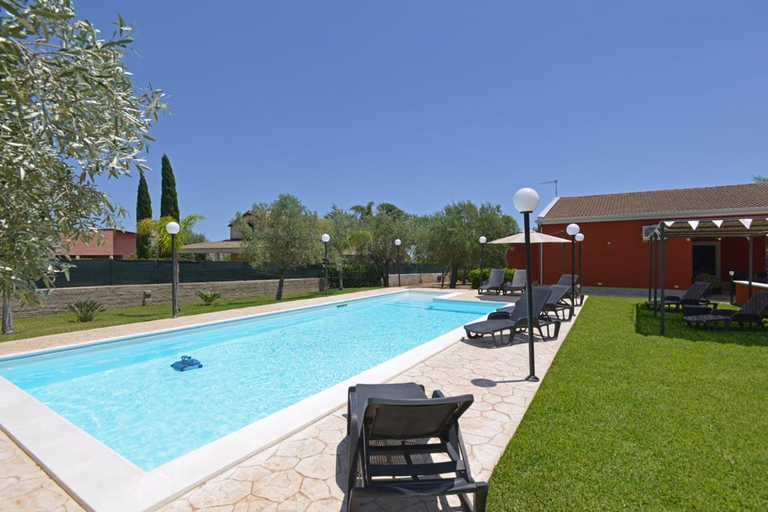 Others 4, Villa Lucy, Syracuse