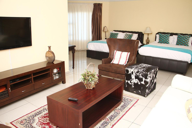 Bathroom 2, Black Horses Lodge & Conferencing, Zululand