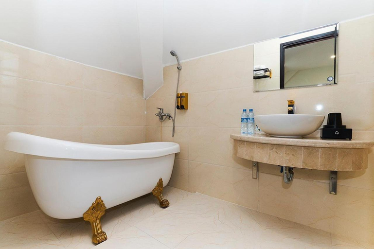 Bathroom 5, GP Hotel Ha Long, Hạ Long