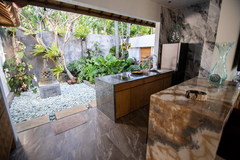 Others 3, Villa Loba, Badung