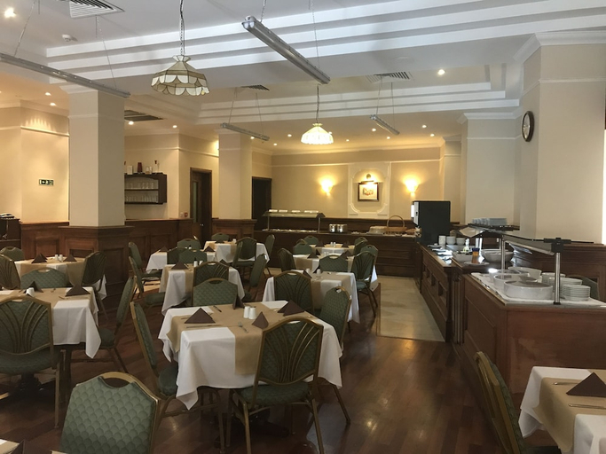 Food & Drinks 5, Windsor Hotel Sliema