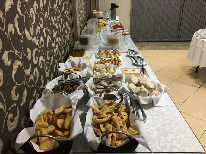 Food & Drinks 5, Hotel Notre Dame, Barreiras