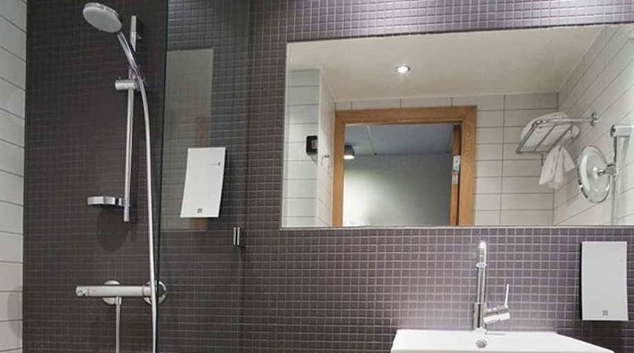 Bathroom 3, Comfort Hotel Runway, Ullensaker
