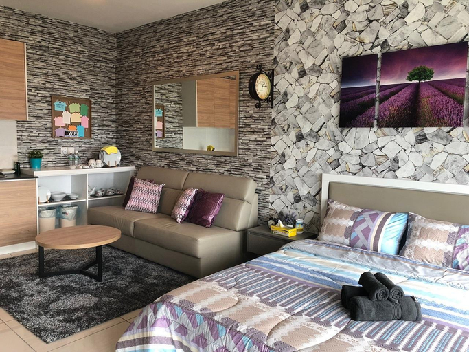Others 1, Buff Evo Soho Bangi Sentral with NETFLIX & WiFi, Hulu Langat
