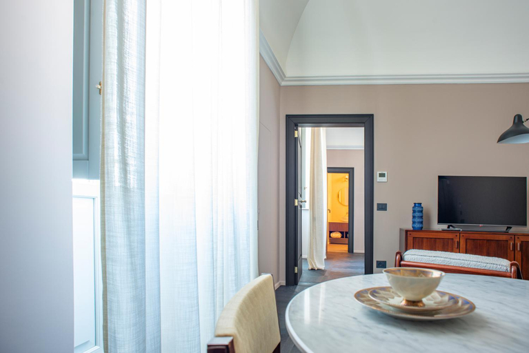 Others 2, MoLo Suites, Bari