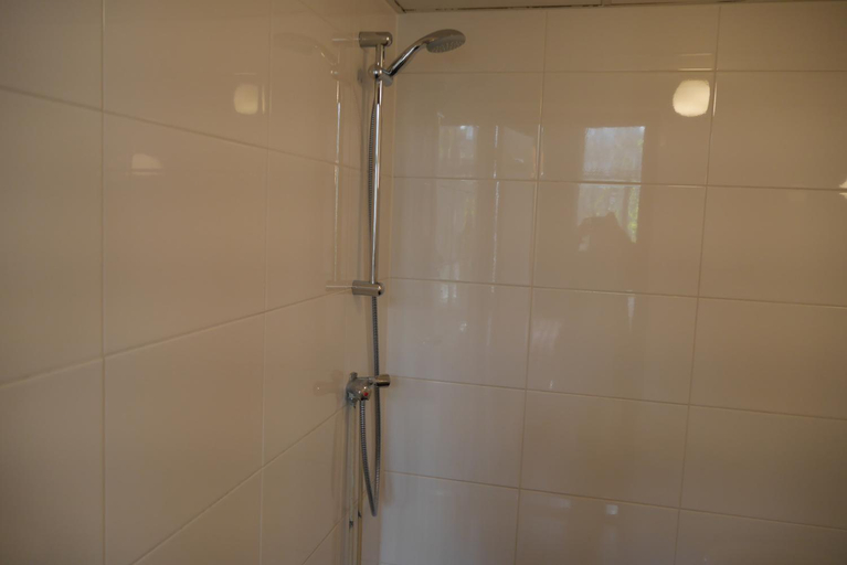 Bathroom 3, Hotel Galerij Amsterdam, Amsterdam