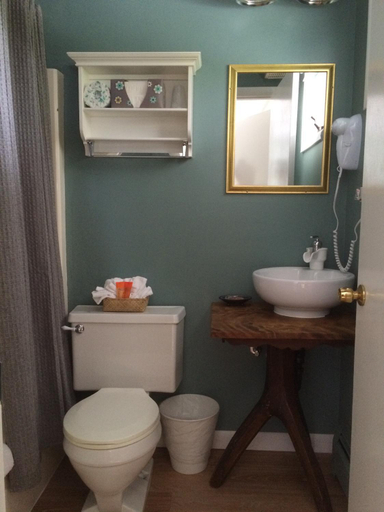 3, Harwood Hill Motel, Bennington