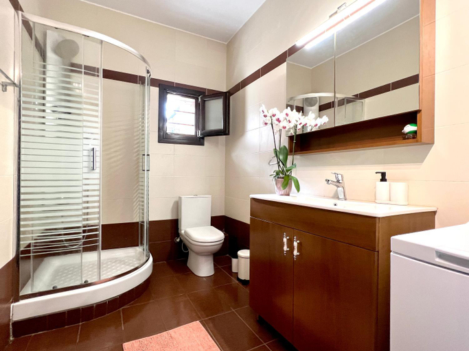 Bathroom 1, Boutique Stone Houses, Central Macedonia