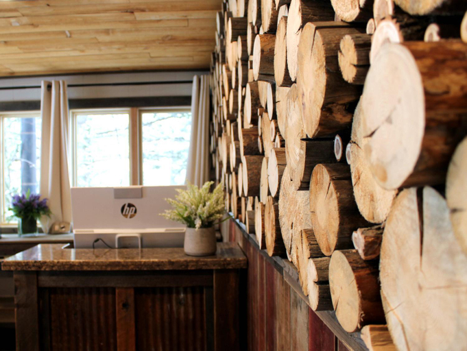 Others 3, Moose Creek Inn, Gallatin