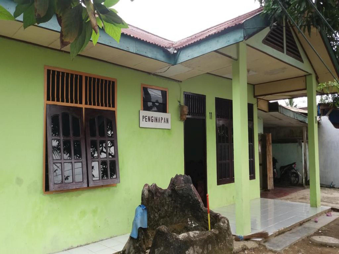 1 bedroom double AC Penginapan Kofiyau, Sorong