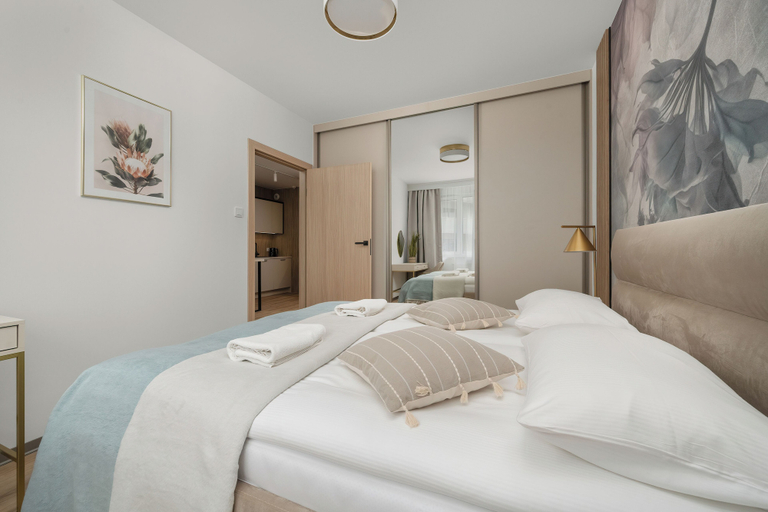 Bedroom 4, Central Park Wrocław by Renters Prestige, Środa Śląska