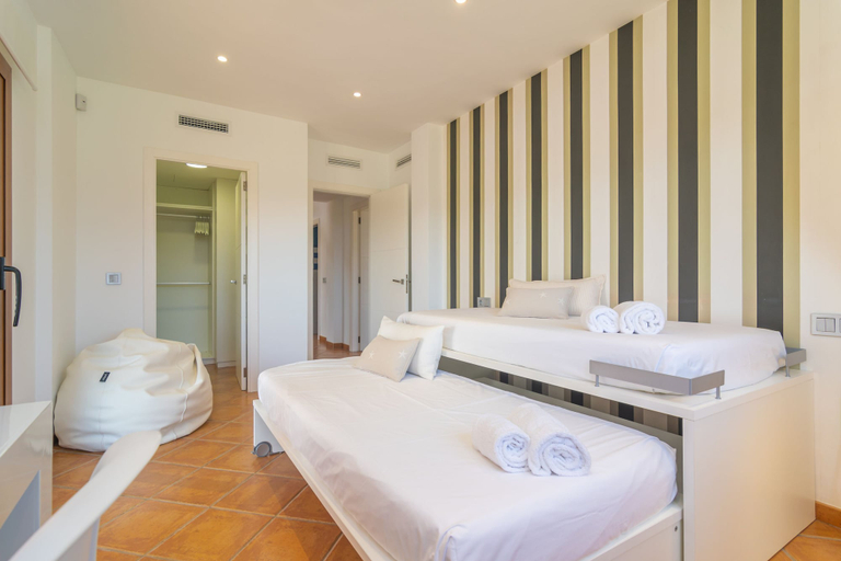 Room 4, Son Morei De Ses Penyes, Baleares