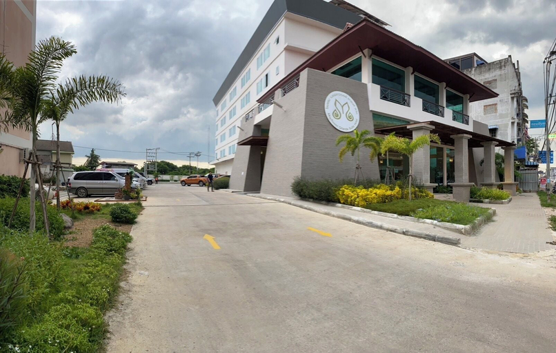 Exterior & Views 2, Mayflower Grande Suite Hotel, Muang Phitsanulok