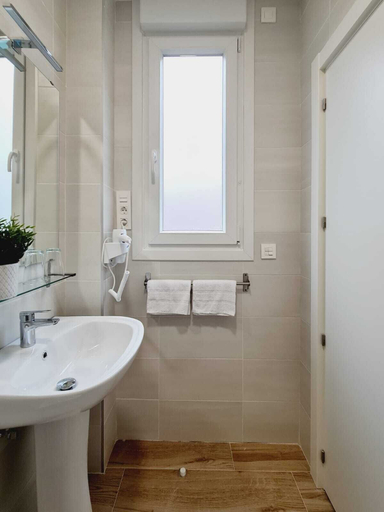 Bathroom 3, Bilbao rooms & kitchen Santutxu, Vizcaya