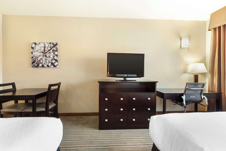 Bedroom 3, Best Western Plus Peace River Hotel & Suites, Division No. 19