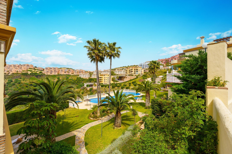 Room 2, Seaview Sunny Altos De Calahonda Pool, Málaga
