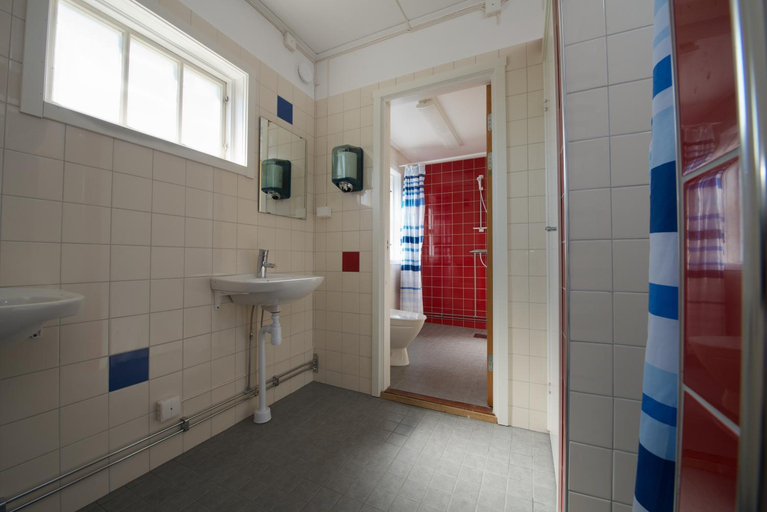 Bathroom 5, STF Bunge Hostel, Gotland