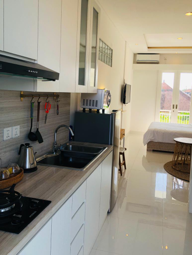 Dining Room, The Renon Apartment King Bedroom 205, Denpasar