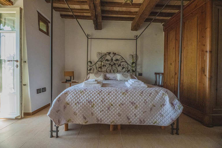 Bedroom 3, Ca' Gulino - Urbino - Villa con Minipiscina in Borgo Antico, Pesaro E Urbino