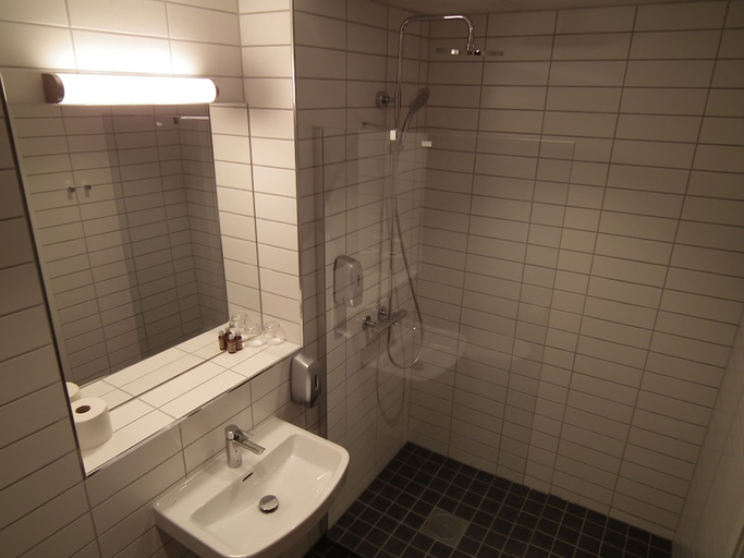 Bathroom 3, Hardangerfjord Hotel, Kvam
