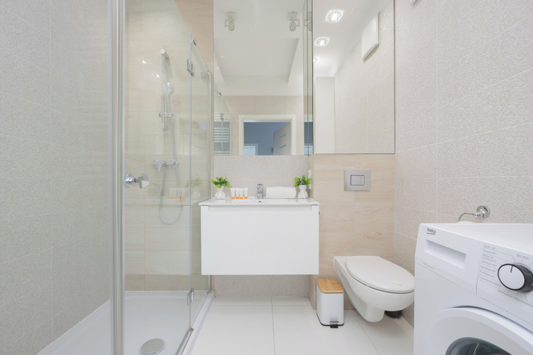 Bathroom 4, Nad Brzegiem Wisły Warszawa by Renters, Warsaw