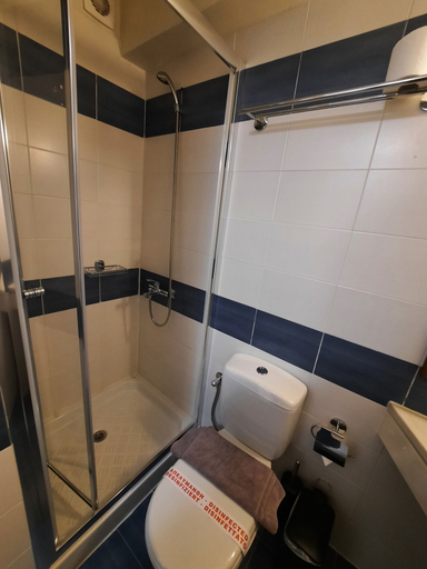 Bathroom 5, Porto Nafplio, Peloponnese