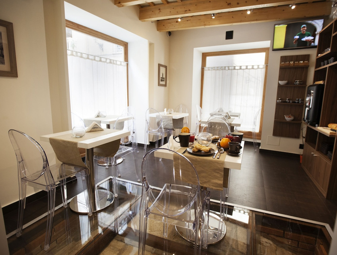 Food & Drinks 5, Hotel Trapani In, Trapani