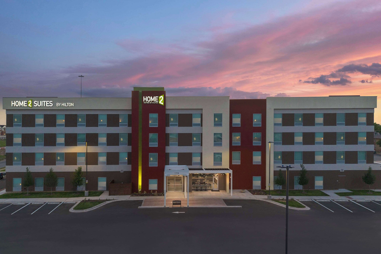 Exterior & Views