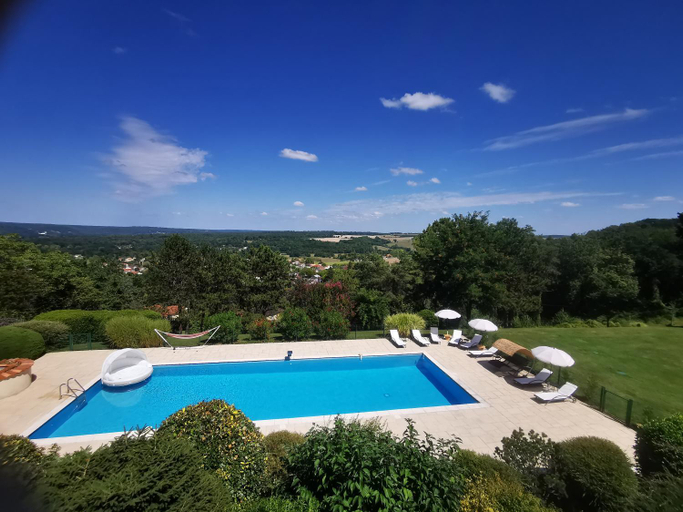 Others 5, Vallee Verte, Dordogne
