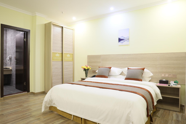 King Size Bed (No Window) - Big bed room | Overnight pick-up from 9 pm to 7 am | Baiyun Airport, Guangzhou