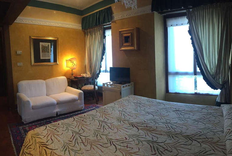 Bedroom 2, HOTEL GABBIA D APOS ORO, Verona