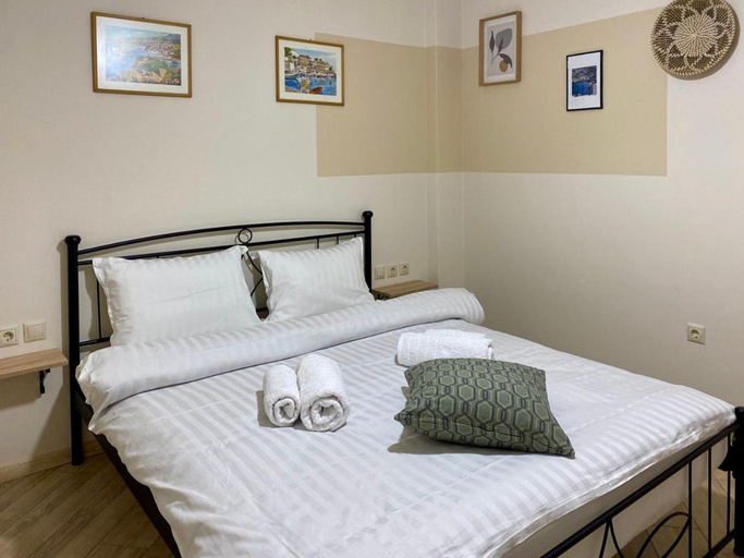 Bedroom 2, A modern flat in the centre, Attica