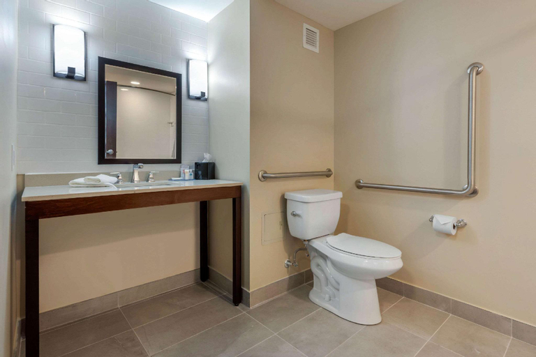 Bathroom 7