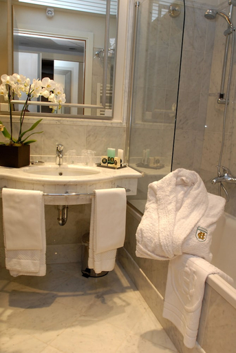 Bathroom 4, Grand Hotel Duca di Mantova, Milano