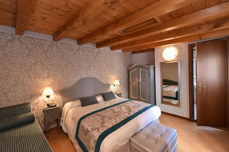 Bedroom 2, Villa Rosa, Venezia