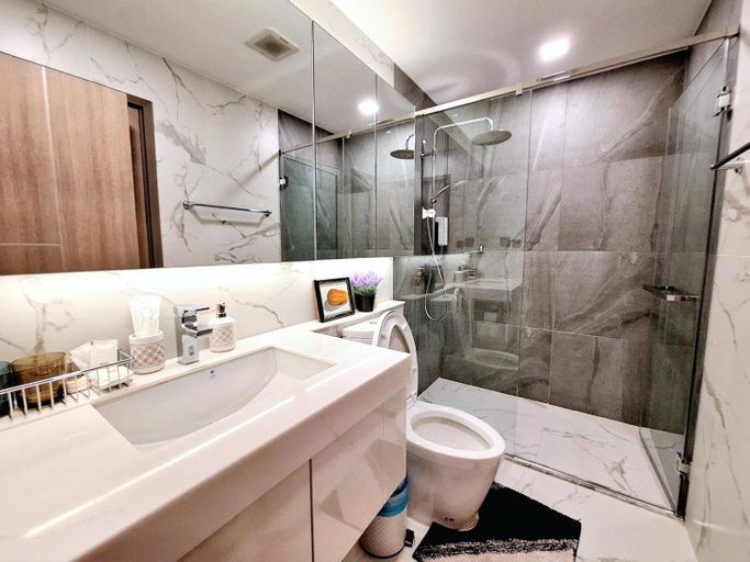 Bathroom 4, Astra Sky River Infinity Pool Sky City Apartment, Muang Chiang Mai
