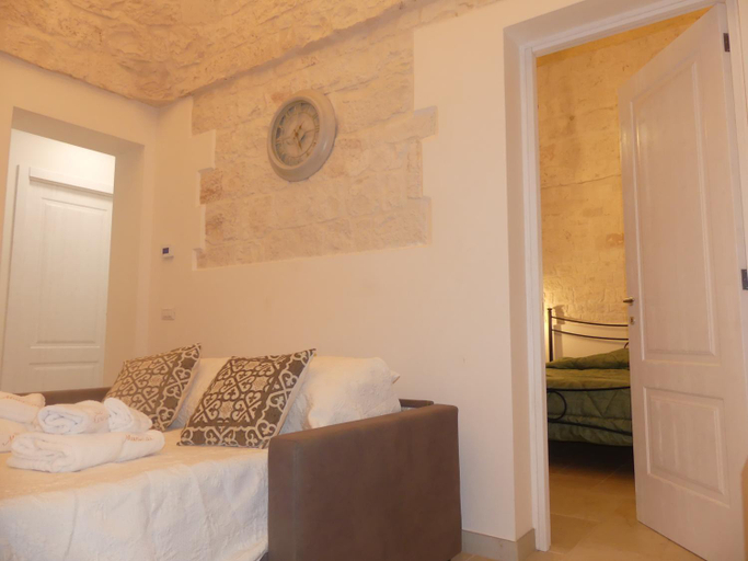 Bedroom 3, Trullo Manivida, Bari