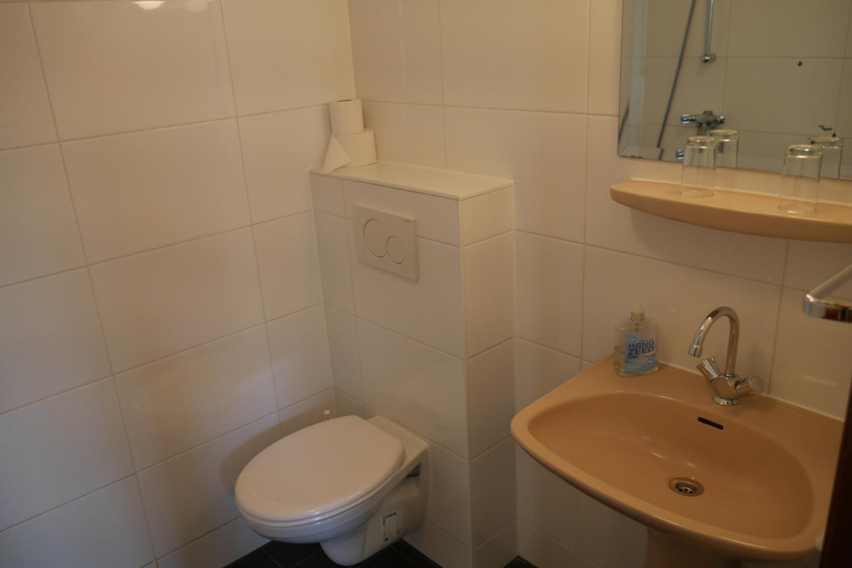 Bathroom 3, Hotel Galerij Amsterdam, Amsterdam