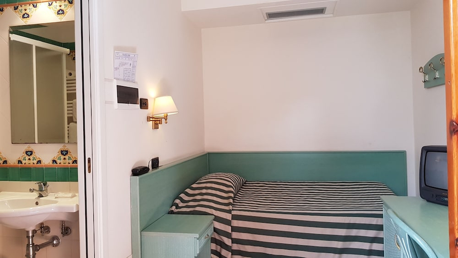 Bedroom 2, Villaggio Verde, Napoli