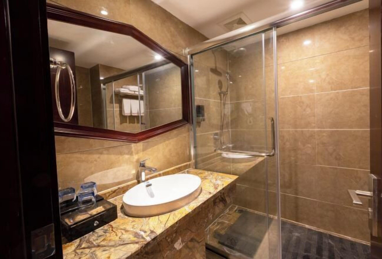 Bathroom 3, Yongfu Hotel (Zhangjiajie 72 Marvelous Towers Branch), Zhangjiajie