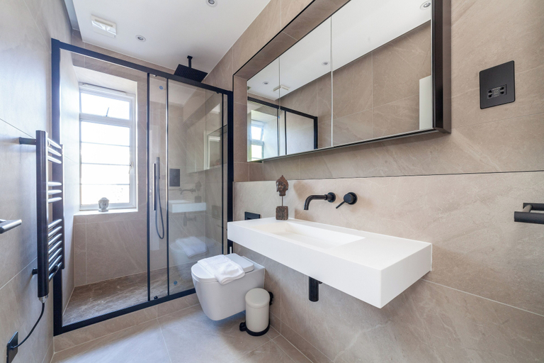 Bathroom, The Cromwell Collection, London